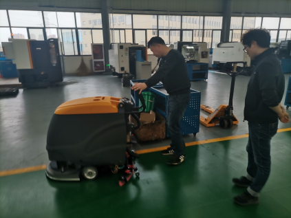 清潔設備廠家的洗地機清潔效果不理想怎么辦?