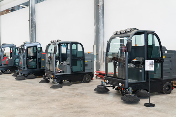 清潔設(shè)備掃地機的吸塵效果如何_可以防止二次污染嘛?